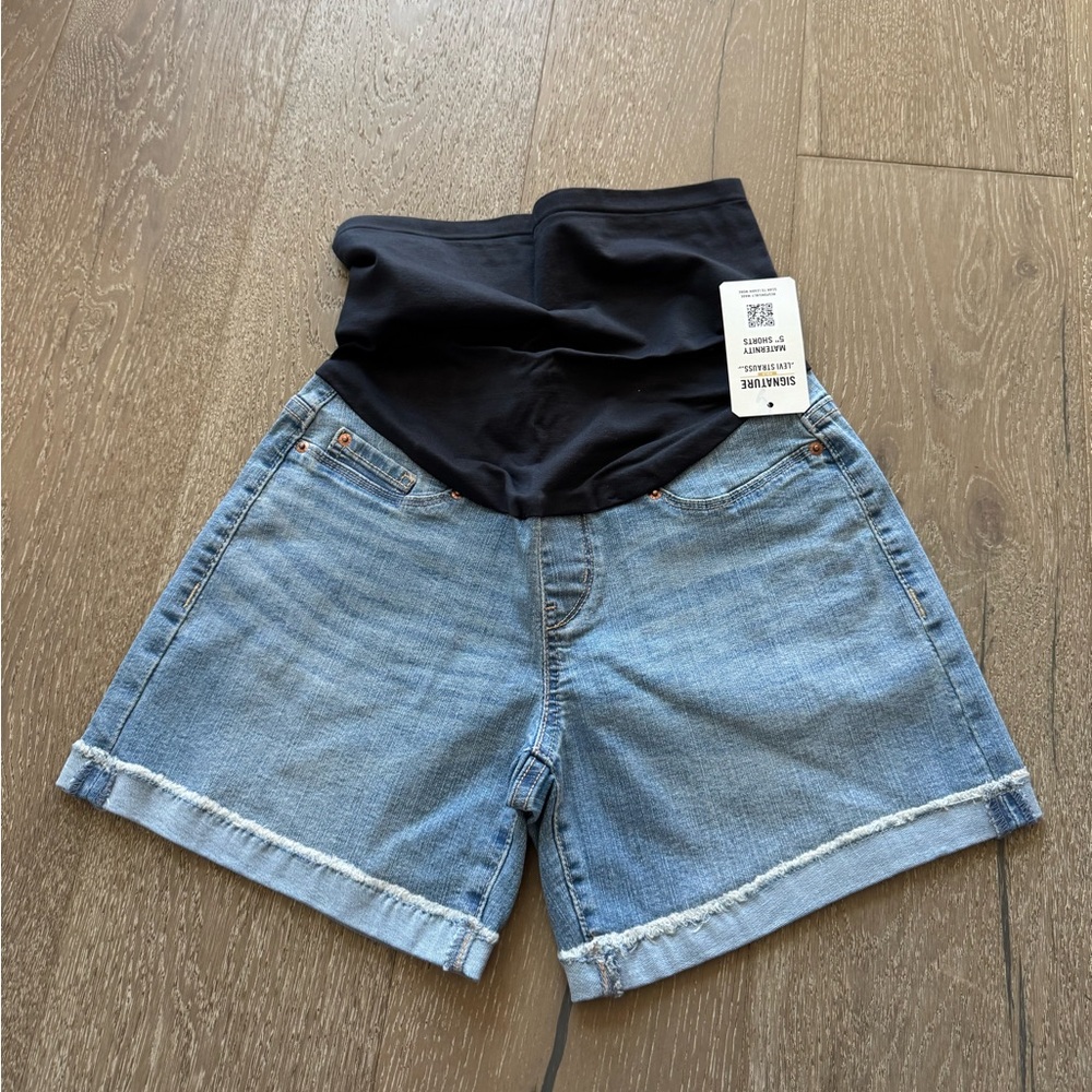 Levi’s signature gold Maternity Denim Shorts - Blue and Black